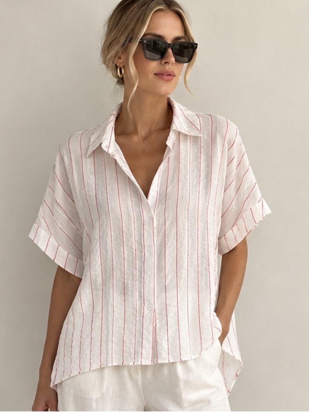 Alice + Olivia Red and White Striped Shirt M
